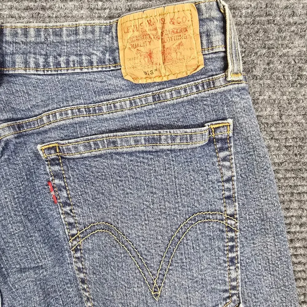 Vintage Levi's 518 Superlow Boot Cut Juniors Jeans 11S 32x30 Y2K